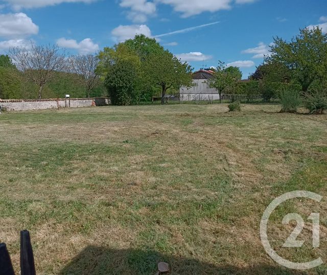 terrain - CHEF BOUTONNE - 79