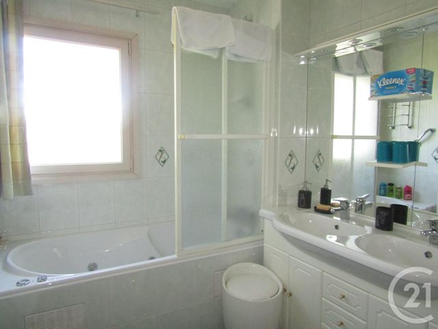 maison à vendre - 7 pièces - 171.0 m2 - BRIOUX SUR BOUTONNE - 79 - POITOU-CHARENTES - Century 21 I.C.S. Immobilier