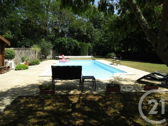 maison à vendre - 7 pièces - 171.0 m2 - BRIOUX SUR BOUTONNE - 79 - POITOU-CHARENTES - Century 21 I.C.S. Immobilier