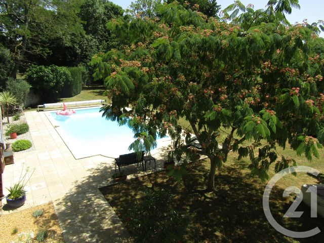 maison à vendre - 7 pièces - 171.0 m2 - BRIOUX SUR BOUTONNE - 79 - POITOU-CHARENTES - Century 21 I.C.S. Immobilier