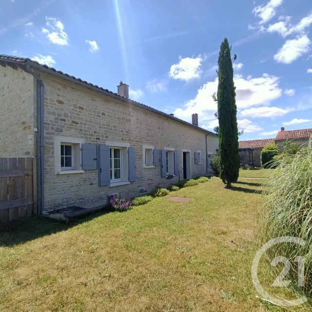 maison à vendre - 8 pièces - 304.53 m2 - LOUBILLE - 79 - POITOU-CHARENTES - Century 21 I.C.S. Immobilier