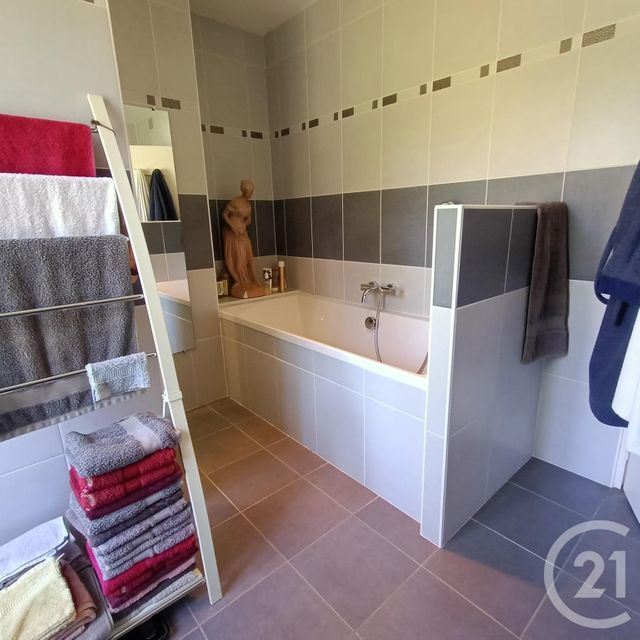 maison à vendre - 8 pièces - 304.53 m2 - LOUBILLE - 79 - POITOU-CHARENTES - Century 21 I.C.S. Immobilier