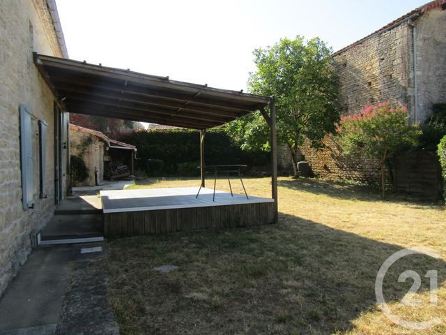 maison à vendre - 6 pièces - 125.0 m2 - ALLOINAY - 79 - POITOU-CHARENTES - Century 21 I.C.S. Immobilier