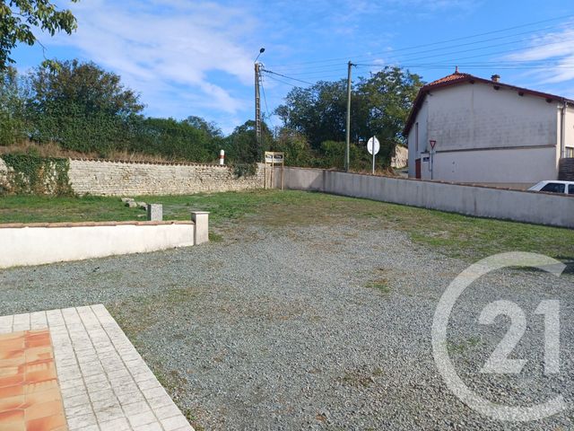 maison à vendre - 4 pièces - 70.0 m2 - BRIOUX SUR BOUTONNE - 79 - POITOU-CHARENTES - Century 21 I.C.S. Immobilier