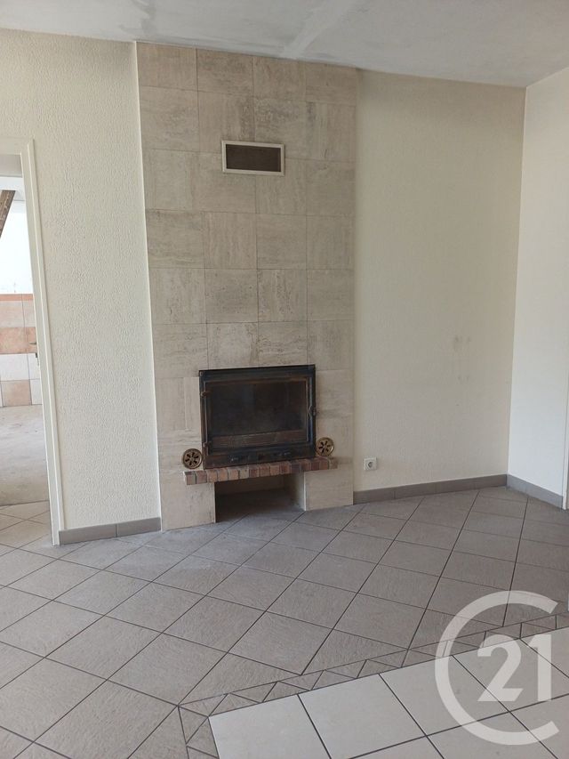 maison à vendre - 4 pièces - 70.0 m2 - BRIOUX SUR BOUTONNE - 79 - POITOU-CHARENTES - Century 21 I.C.S. Immobilier