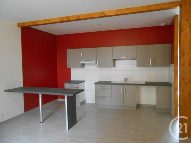maison à louer - 4 pièces - 107.0 m2 - SAUZE ENTRE BOIS - 79 - POITOU-CHARENTES - Century 21 I.C.S. Immobilier